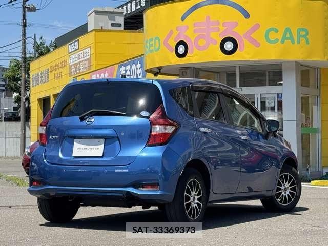 Nissan NOTE 2018-03 8316075-1