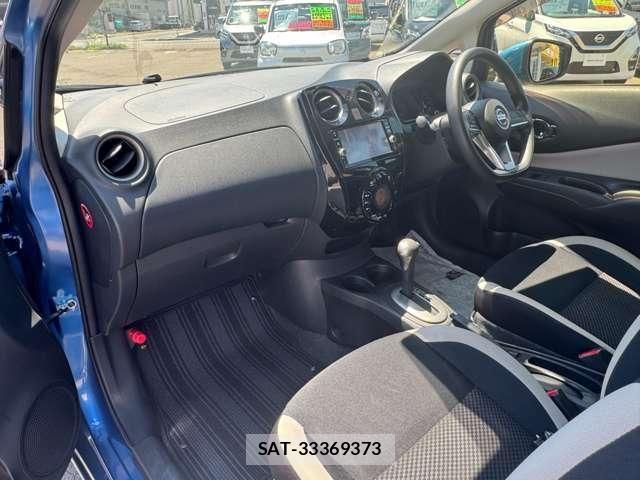 Nissan NOTE 2018-03 8316075-23