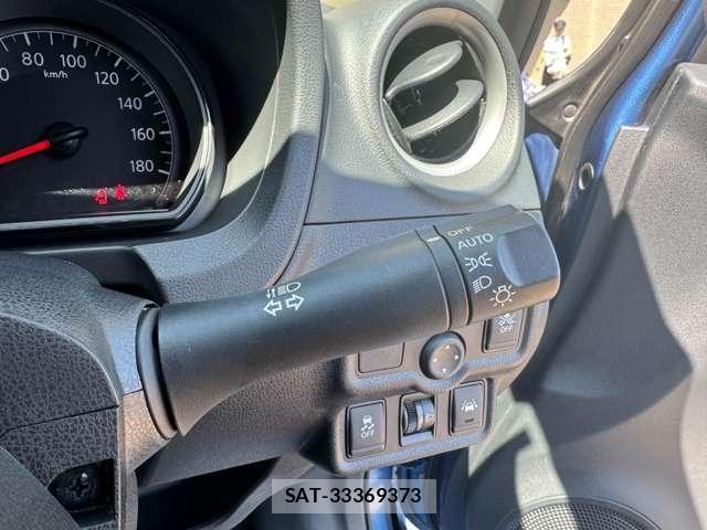 Nissan NOTE 2018-03 8316075-7