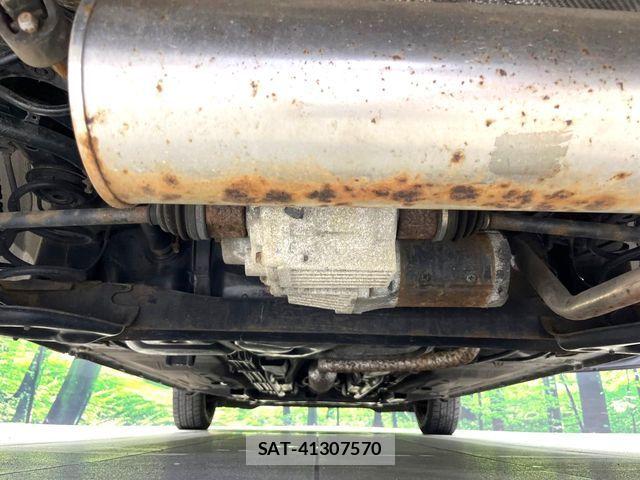 Nissan NOTE 2013-09 8316079-19