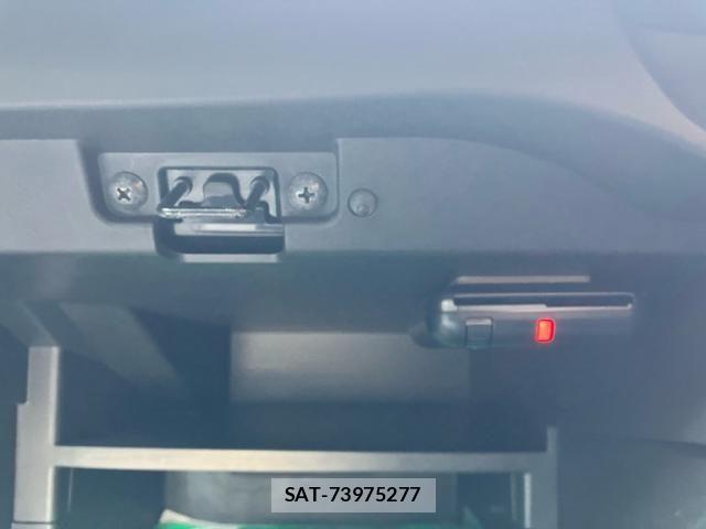 Nissan NOTE 2016-08 8337190-17
