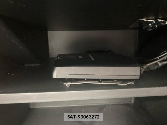 Nissan NOTE 2013-09 8337191-20