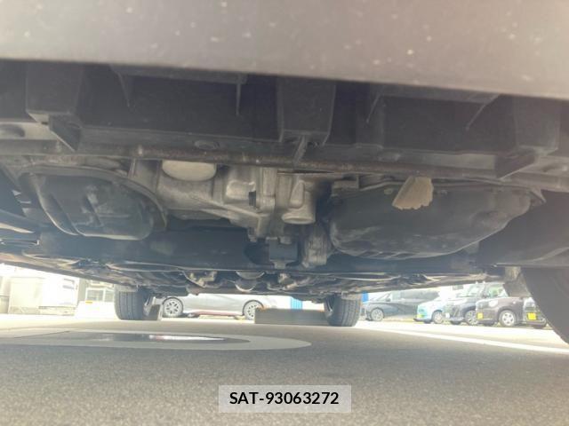 Nissan NOTE 2013-09 8337191-6