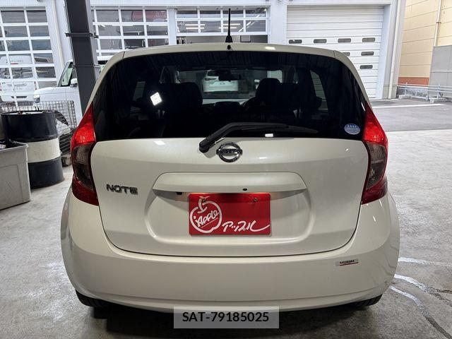 Nissan NOTE 2015-02 8355237-2