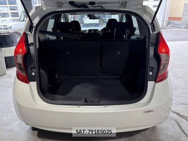 Nissan NOTE 2015-02 8355237-5