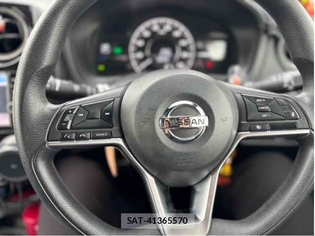 Nissan NOTE 2018-08 8367802-9