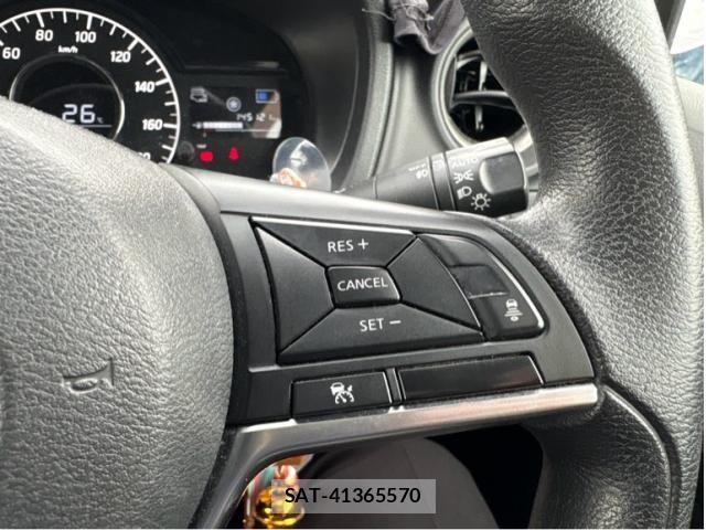 Nissan NOTE 2018-08 8367802-6