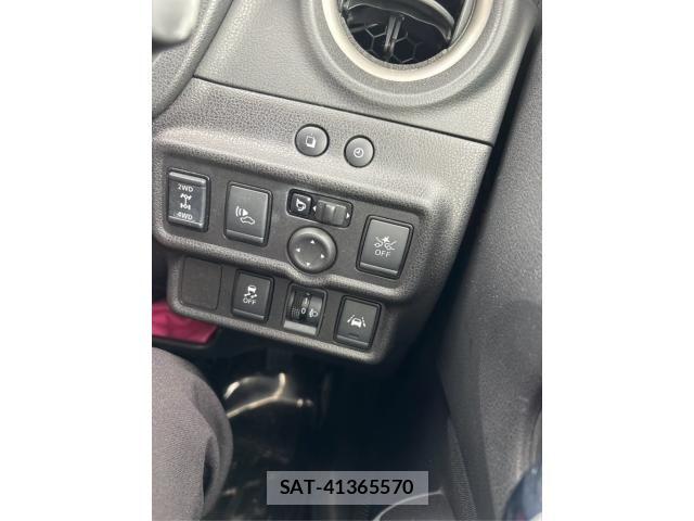 Nissan NOTE 2018-08 8367802-7