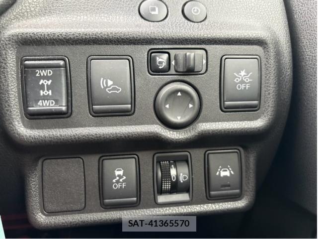 Nissan NOTE 2018-08 8367802-8