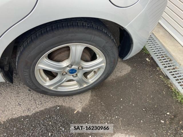 Nissan NOTE 2014-09 8367803-9