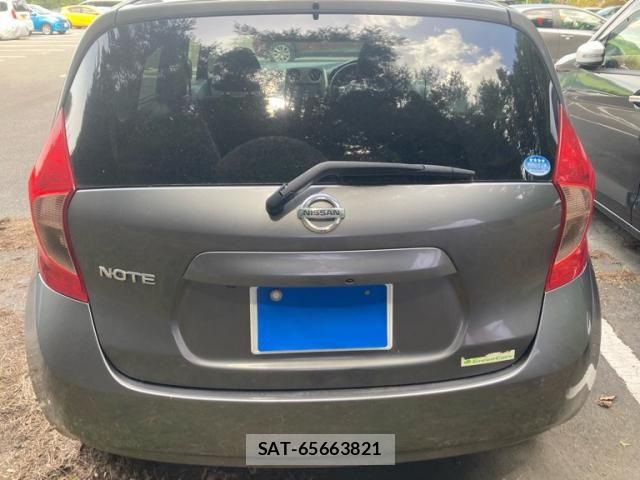 Nissan NOTE 2014-12 8367804-4