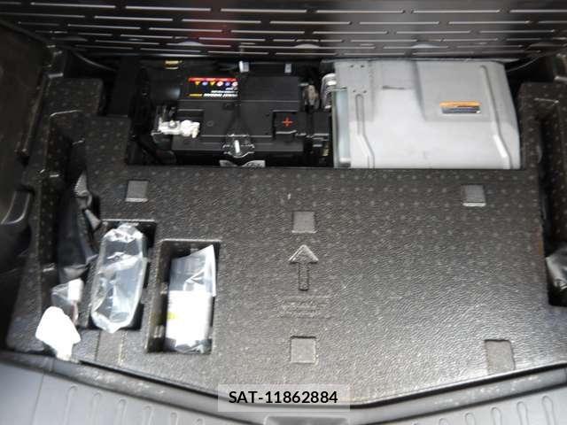 Nissan NOTE 2018-07 8367801-26