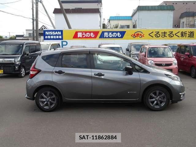 Nissan NOTE 2018-07 8367801-5