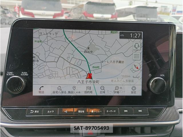Nissan NOTE 2022-10 8371978-9