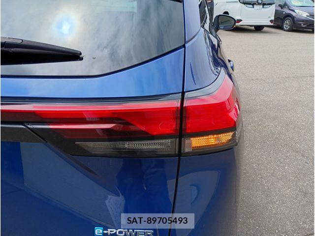 Nissan NOTE 2022-10 8371978-6
