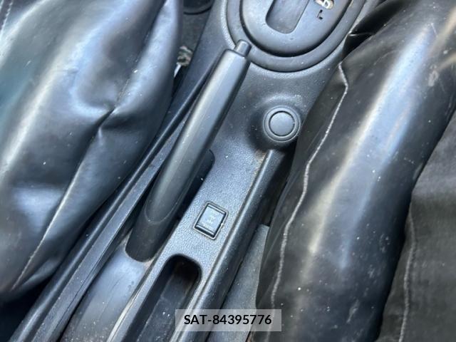 Nissan NOTE 2013-03 8371979-21