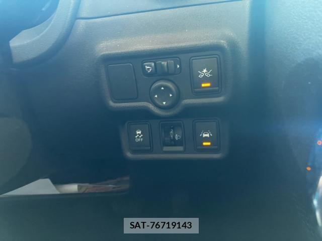 Nissan NOTE 2015-12 8414058-22