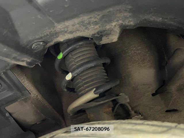 Nissan NOTE 2013-09 8438624-19