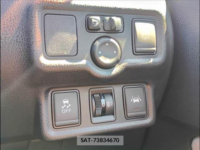 Nissan NOTE 2017-03 8485851-12