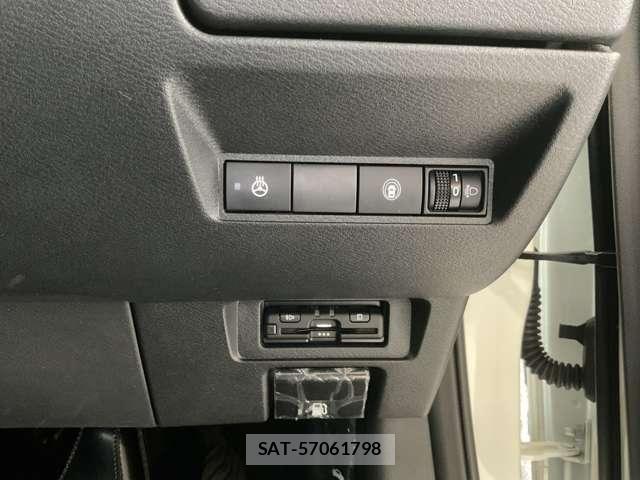 Nissan NOTE 2021-12 8563013-12
