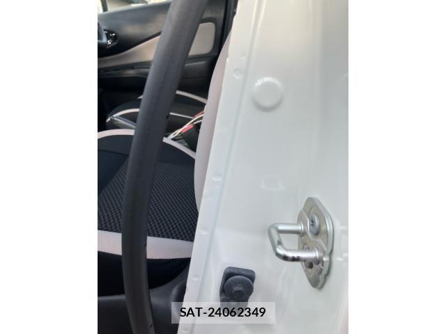 Nissan NOTE 2018-10 8628153-23