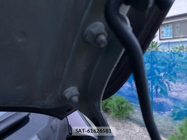 Nissan NOTE 2013-04 8660741-13