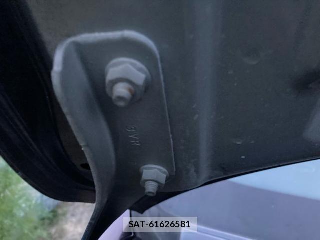 Nissan NOTE 2013-04 8660741-14