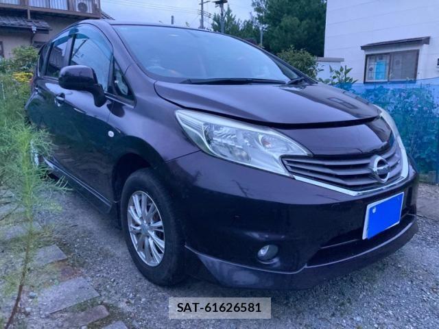 Nissan NOTE 2013-04 8660741-1