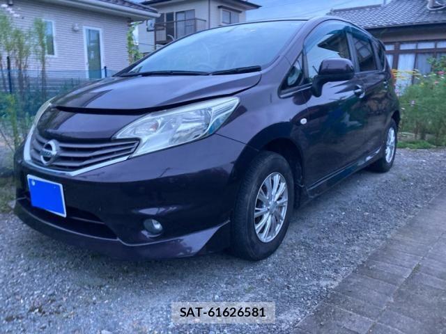 Nissan NOTE 2013-04 8660741-2