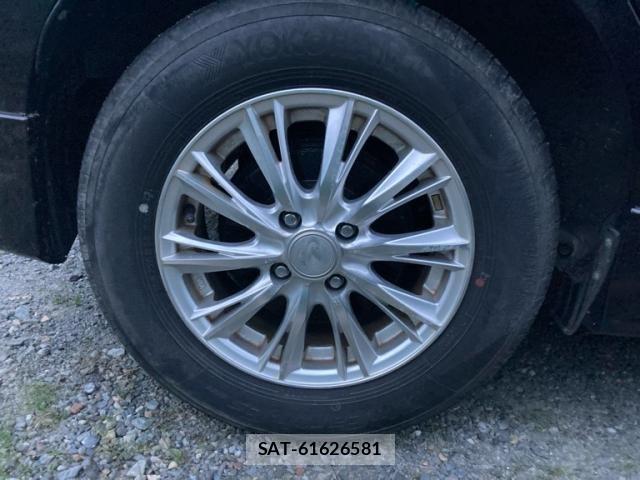 Nissan NOTE 2013-04 8660741-5