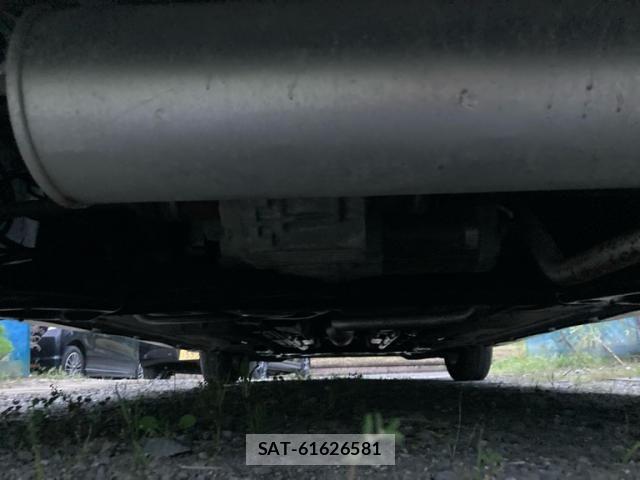Nissan NOTE 2013-04 8660741-8