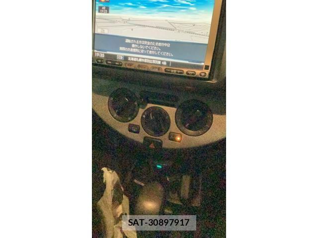 Nissan NOTE 2011-06 8686198-14