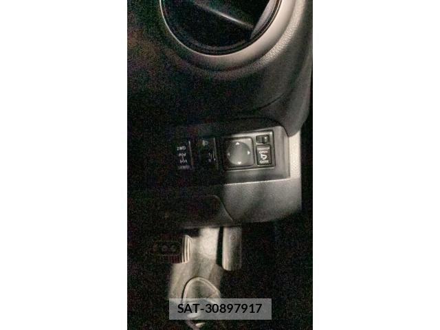 Nissan NOTE 2011-06 8686198-16