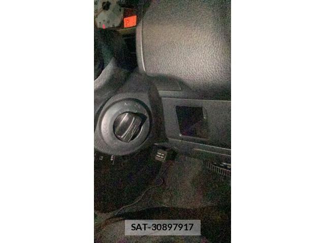Nissan NOTE 2011-06 8686198-17