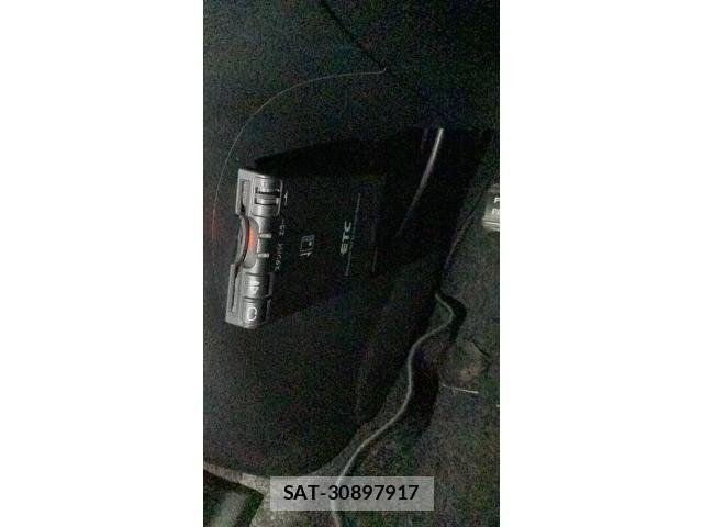 Nissan NOTE 2011-06 8686198-18