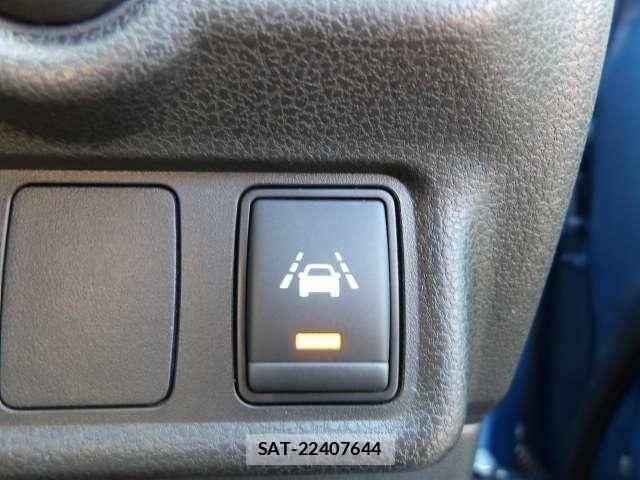 Nissan NOTE 2016-07 8744856-11