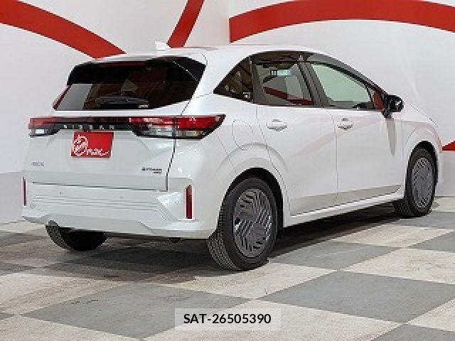 Nissan NOTE 2025-11 8796968-25