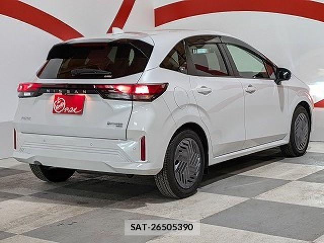Nissan NOTE 2025-11 8796968-26