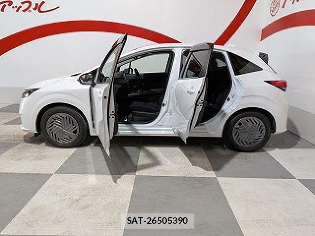 Nissan NOTE 2025-11 8796968-2