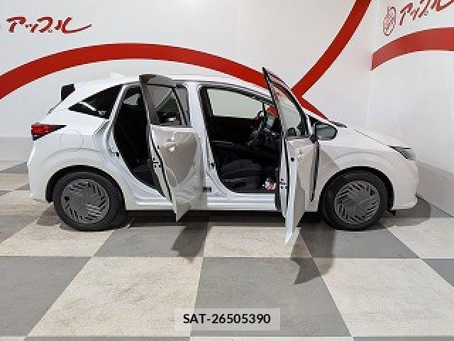 Nissan NOTE 2025-11 8796968-3