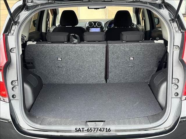 Nissan NOTE 2019-02 8850197-8
