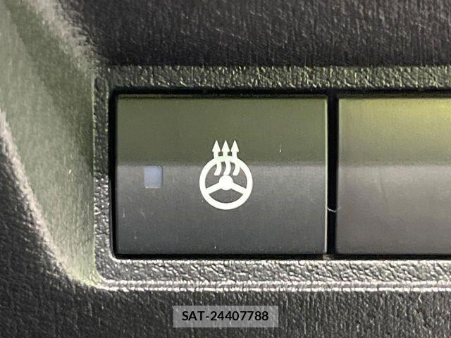 Nissan NOTE 2021-05 8850198-6
