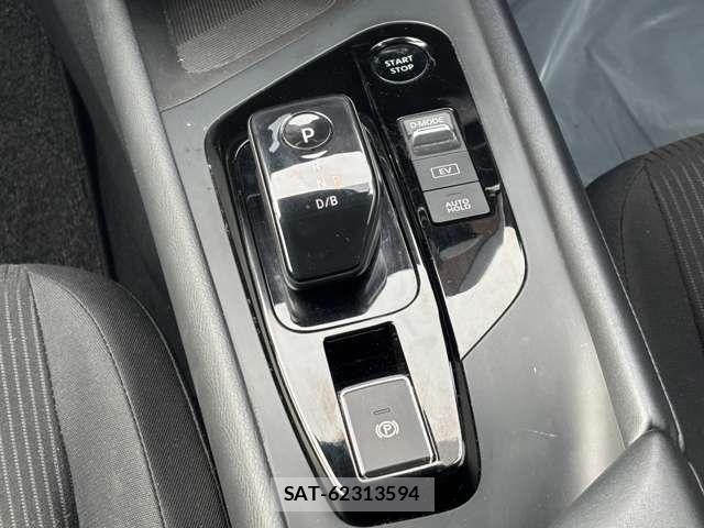 Nissan NOTE 2021-11 8881271-9