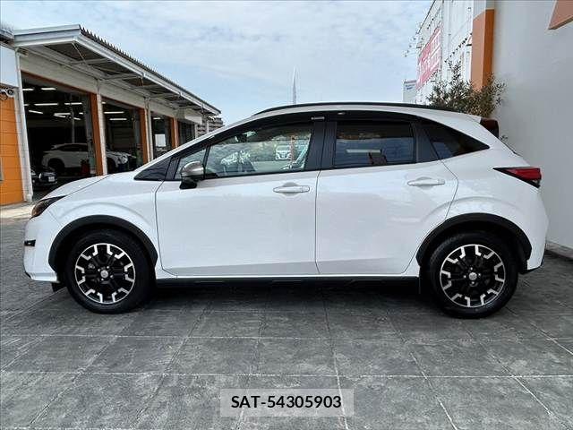 Nissan NOTE 2022-08 7456432-11
