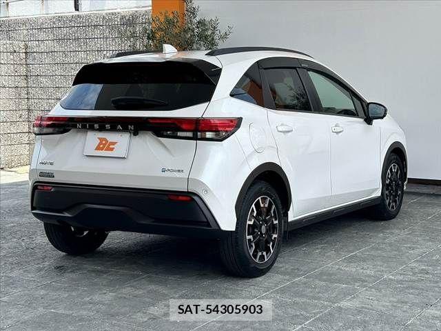 Nissan NOTE 2022-08 7456432-14