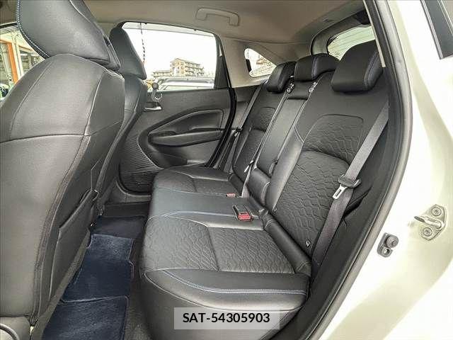 Nissan NOTE 2022-08 7456432-17