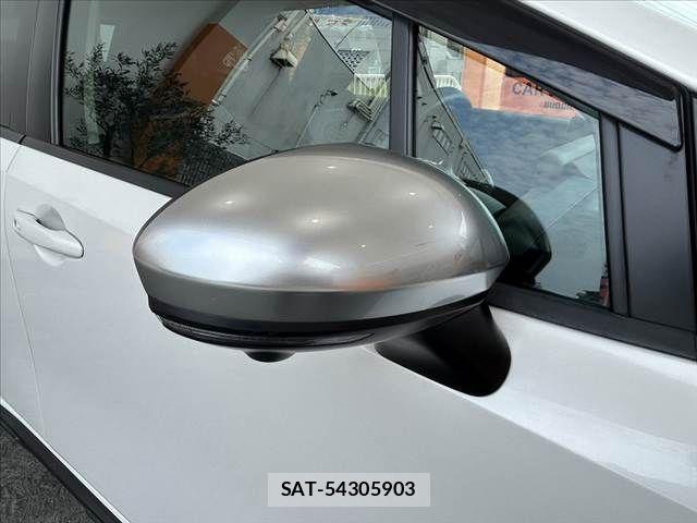 Nissan NOTE 2022-08 7456432-29