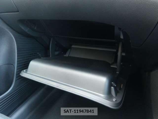 Nissan NOTE 2025-10 8367810-17