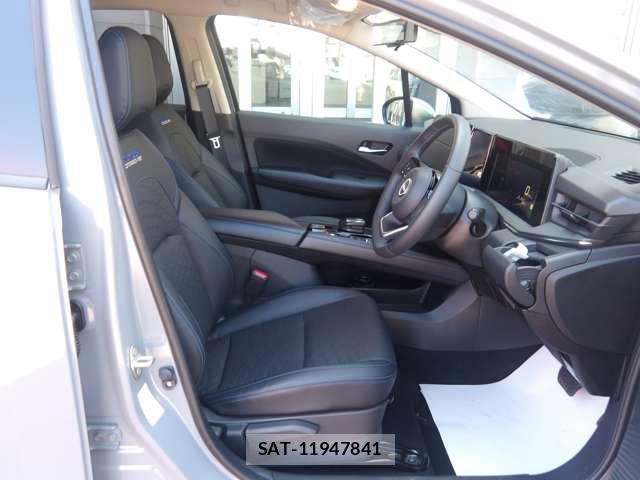 Nissan NOTE 2025-10 8367810-4