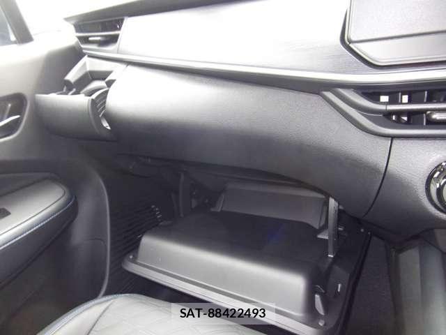 Nissan NOTE 2025-09 8367809-19